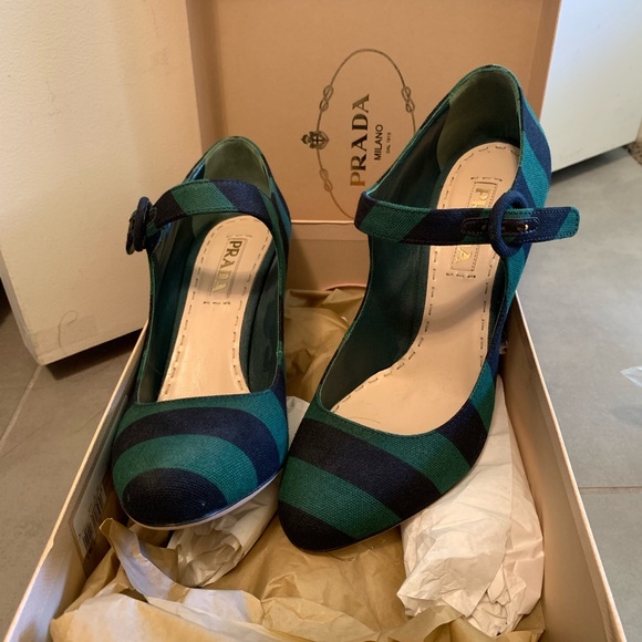 Prada Runway Maryjane Pumps 38.5 worn once - Picture 2 of 5